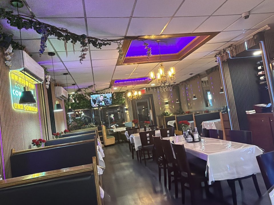 Quiet restaurant space with a straightforward layout.